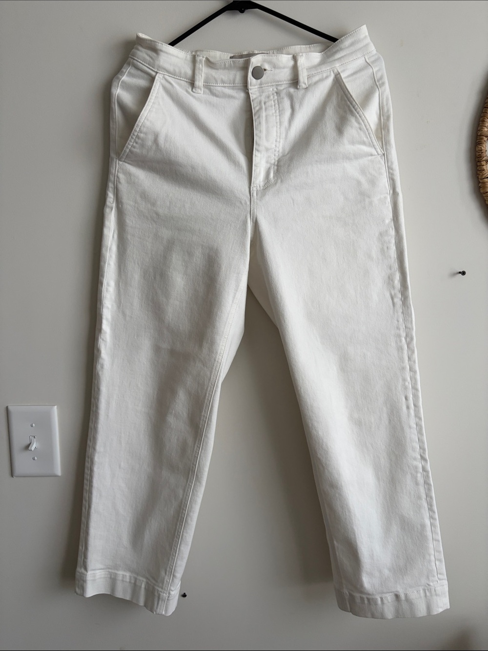 97% cotton Everlane White Women’s Jeans - Straight Fit size 8-10
